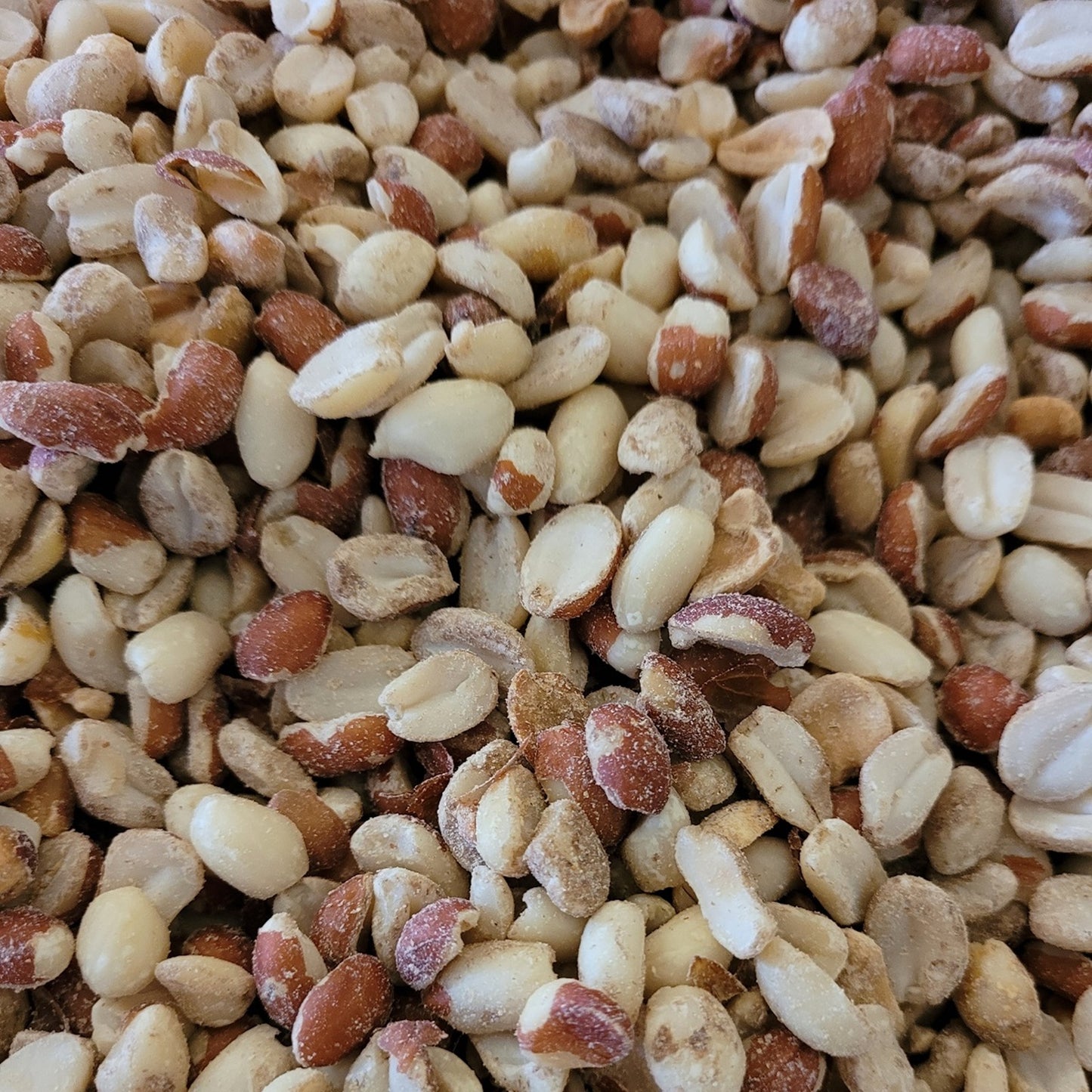 Whole and Split Peanuts